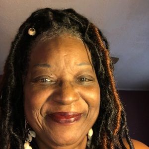 Meet your Posher, Cynthia h